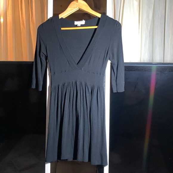 Shirt dress black with quarter length sleeves formfitting. - Picture 1 of 1